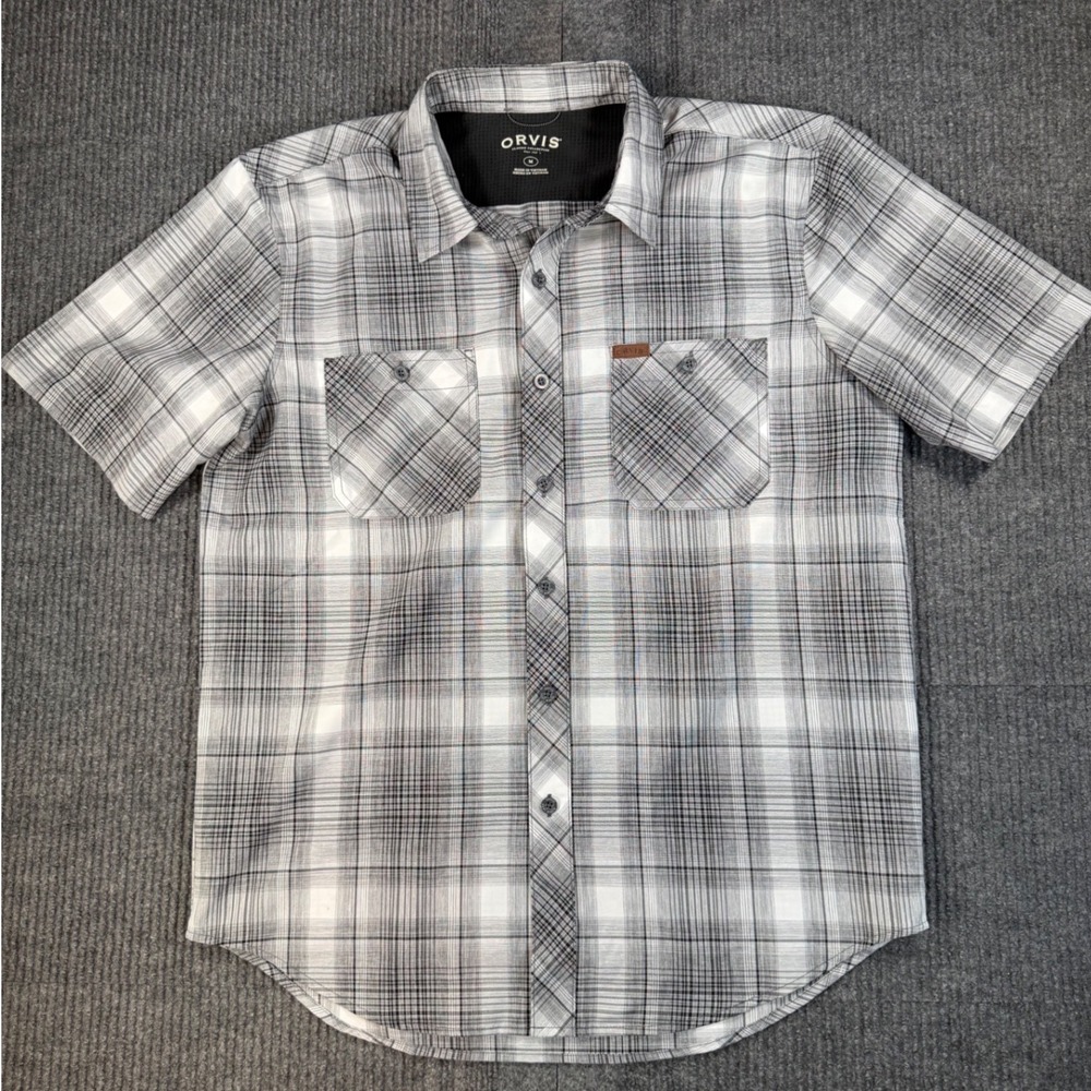 Orvis Mens Gray White Plaid Short Sleeve Button Down Shirt Size Medium Pocket